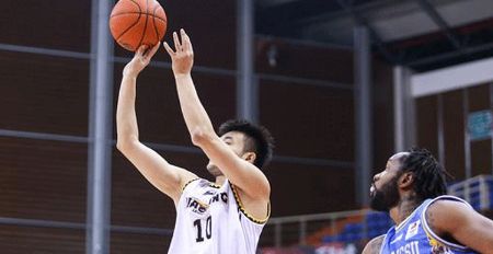 CBA-辽宁123-80屠杀江苏夺6连胜 丛明晨21分郭艾伦17+7助